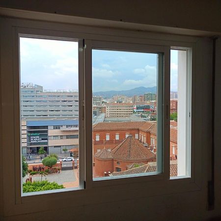 Habitacion Privada Centro Malaga Cerca Tren Maria Zambrano Y Playa Muy Buena Conexion Wifi Екстер'єр фото