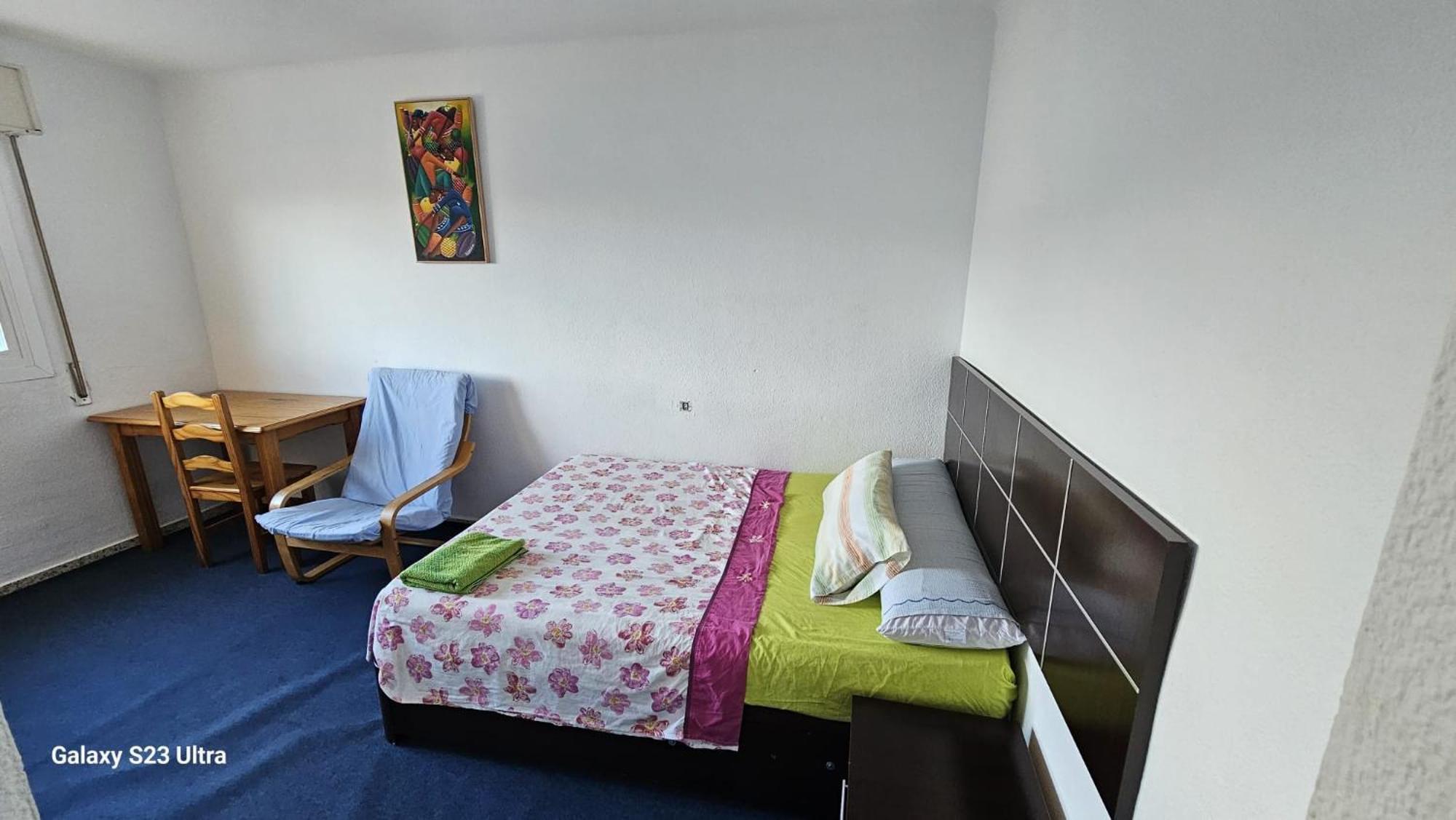 Habitacion Privada Centro Malaga Cerca Tren Maria Zambrano Y Playa Muy Buena Conexion Wifi Екстер'єр фото