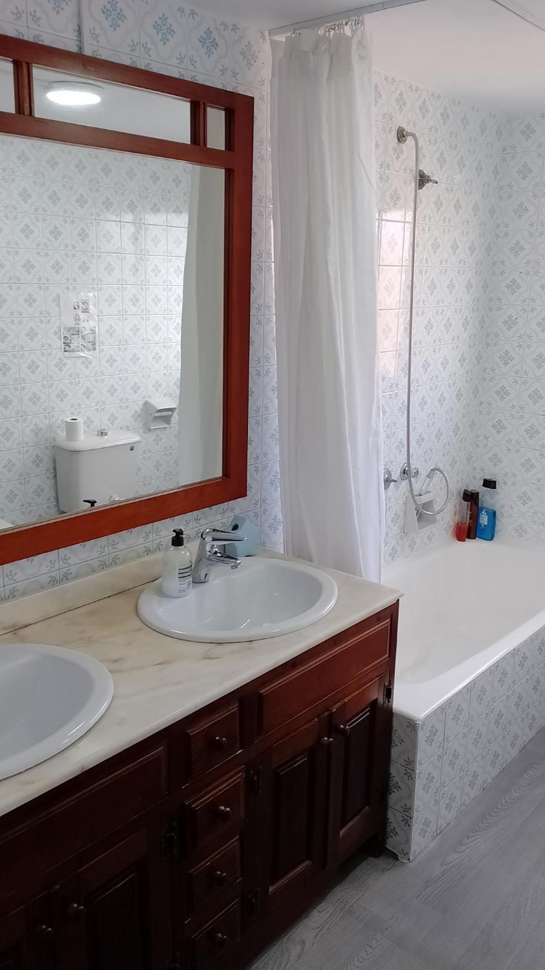 Habitacion Privada Centro Malaga Cerca Tren Maria Zambrano Y Playa Muy Buena Conexion Wifi Екстер'єр фото