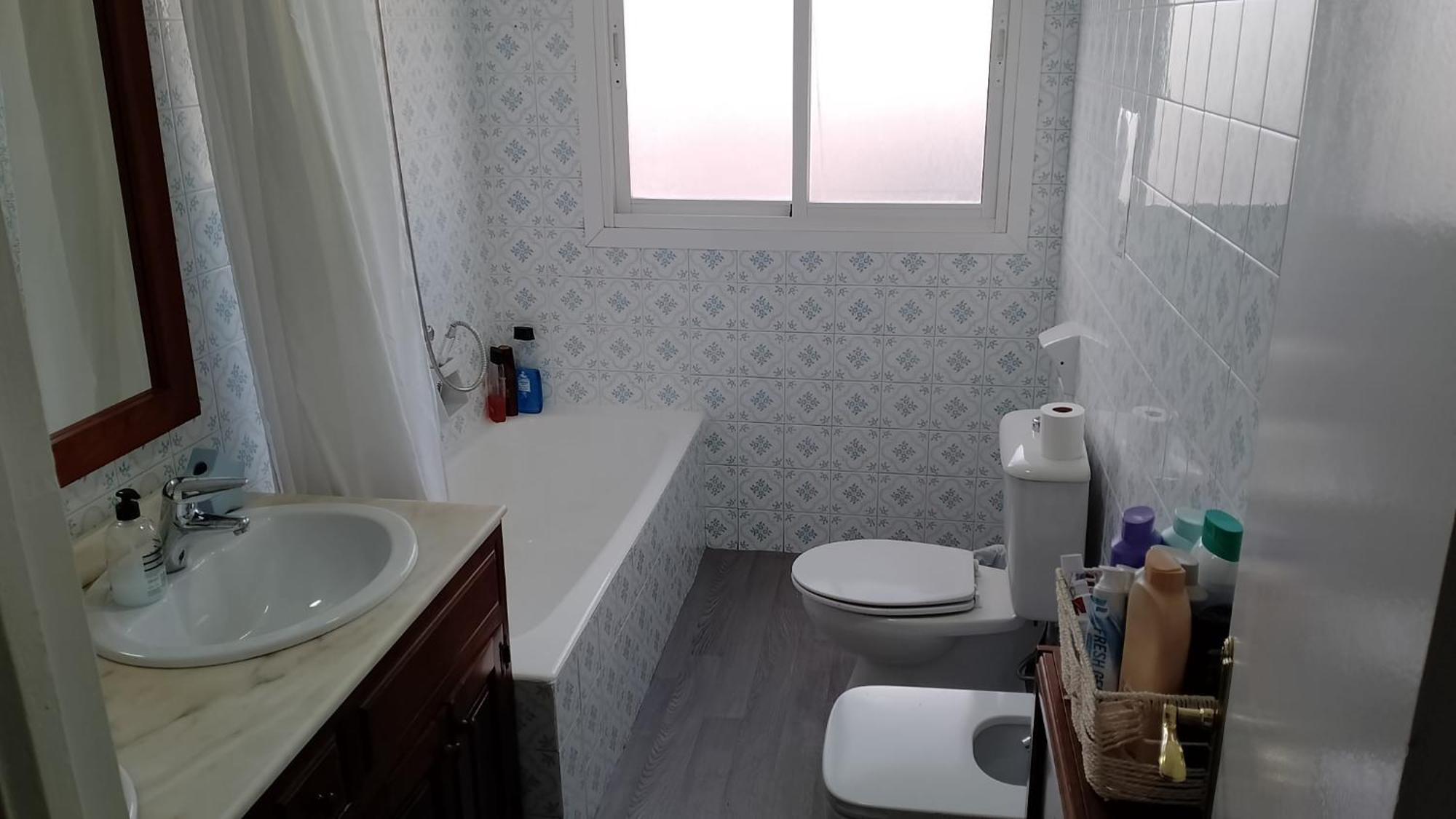 Habitacion Privada Centro Malaga Cerca Tren Maria Zambrano Y Playa Muy Buena Conexion Wifi Екстер'єр фото