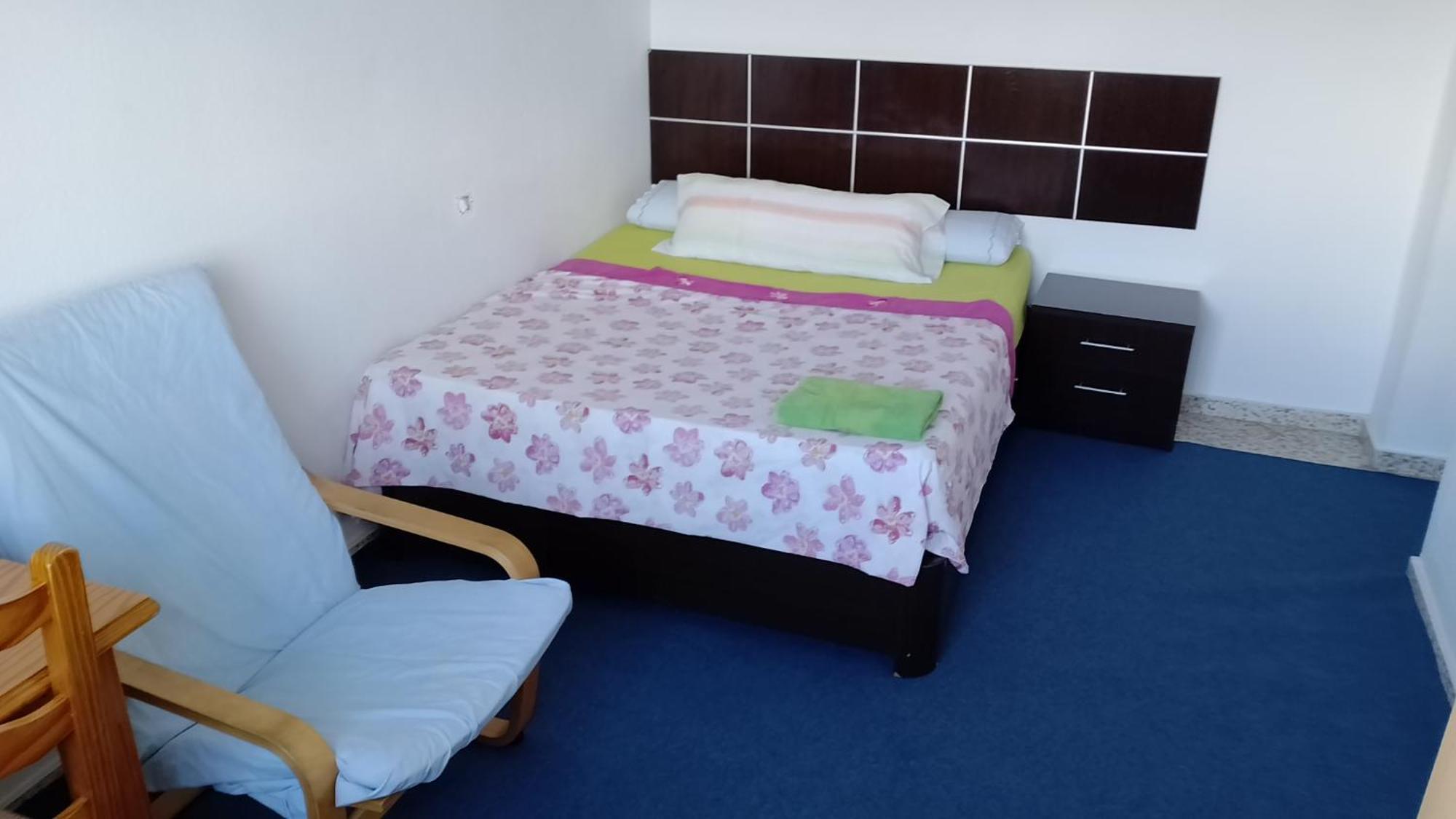 Habitacion Privada Centro Malaga Cerca Tren Maria Zambrano Y Playa Muy Buena Conexion Wifi Екстер'єр фото