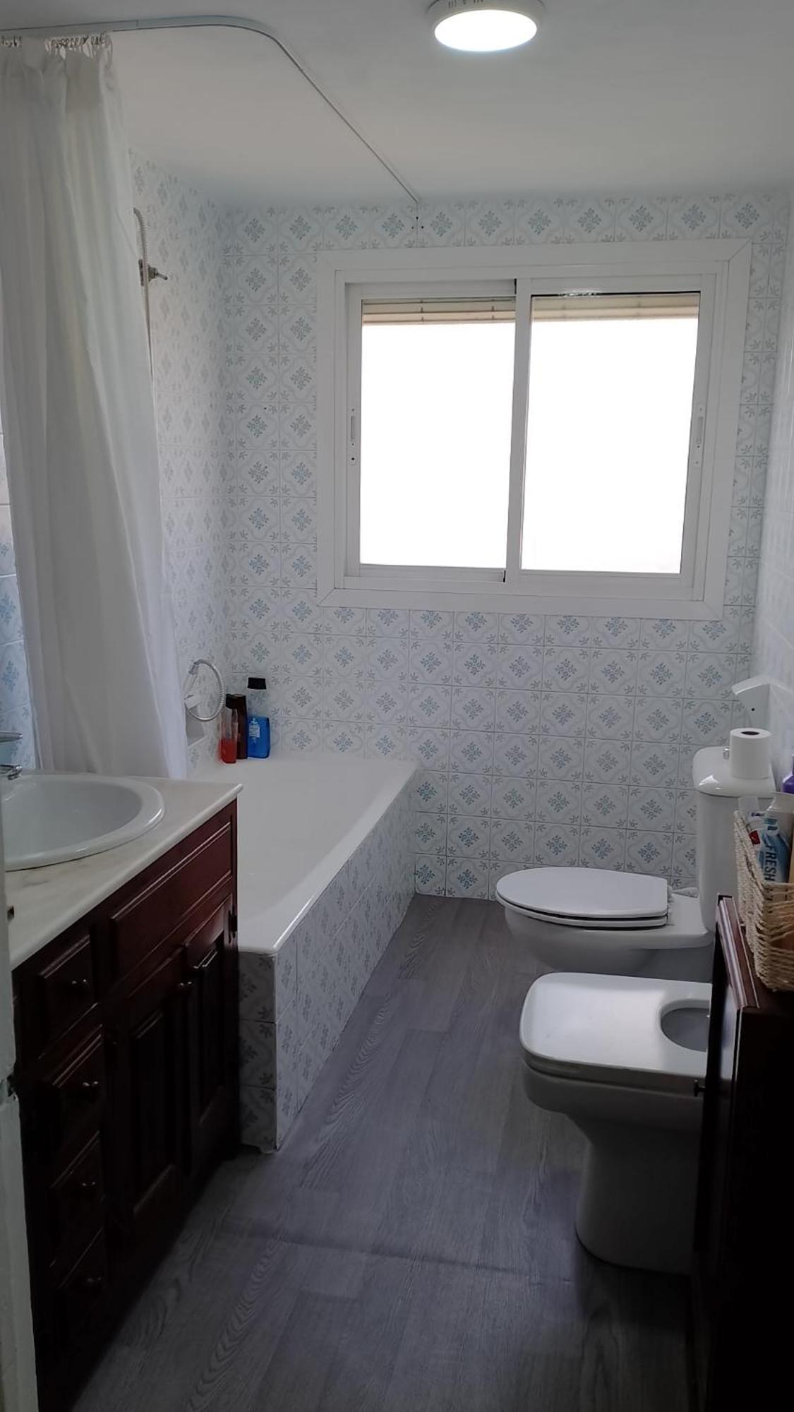Habitacion Privada Centro Malaga Cerca Tren Maria Zambrano Y Playa Muy Buena Conexion Wifi Екстер'єр фото