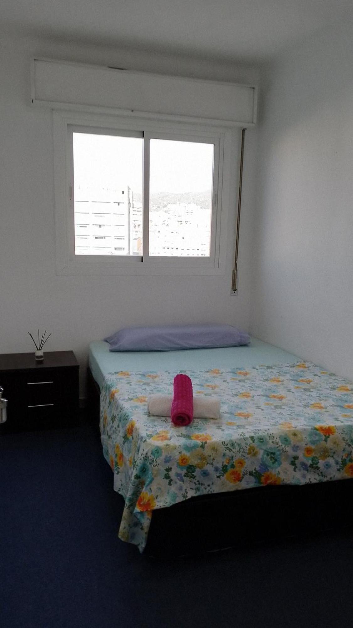 Habitacion Privada Centro Malaga Cerca Tren Maria Zambrano Y Playa Muy Buena Conexion Wifi Екстер'єр фото